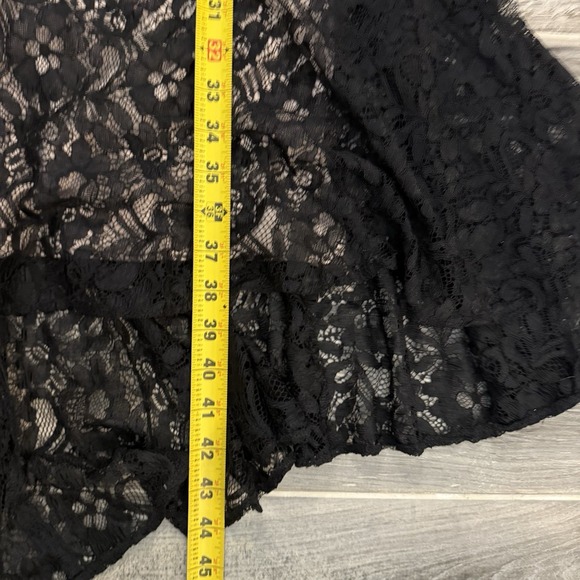 Taylor Women's Dress Black And Nude Lace Overlay Sexy Witch Size 10 - Picture 8 of 11
